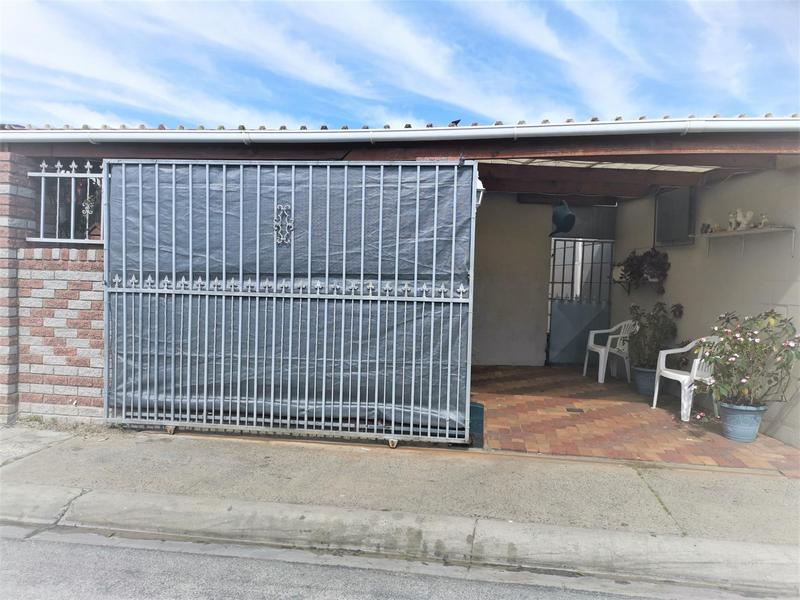 3 Bedroom Property for Sale in Rocklands Western Cape